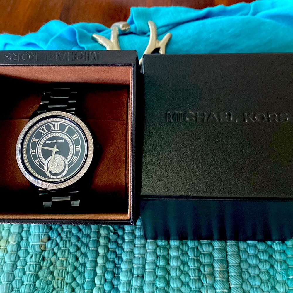 Women’s New Micheal Kors watch